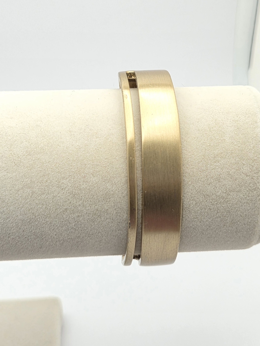 Jen Atkin x Chloe + Isabel Matte Gold Tone Negative Space Cuff Bracelet